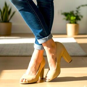 Franco Sarto Nude Suede Peep Toe Block Heel Pumps Size 8.5